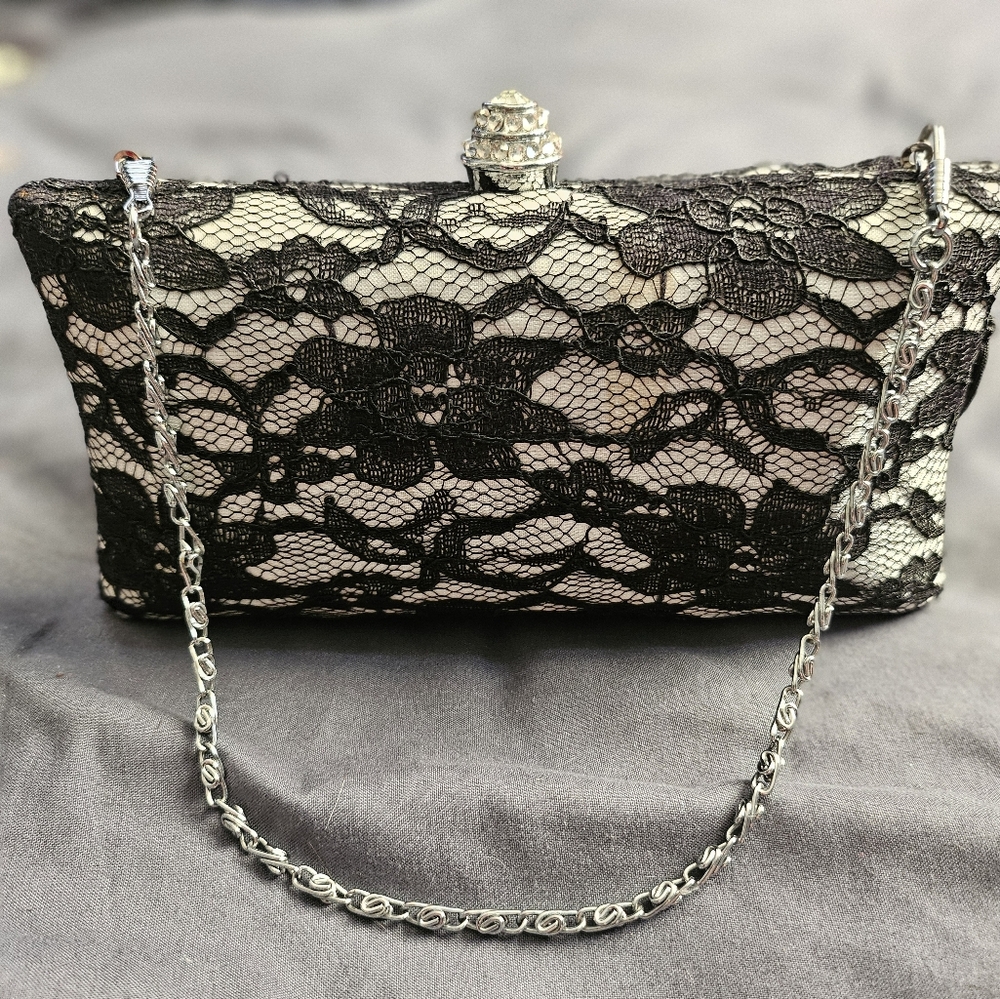 Elegant Black Lace Clutch